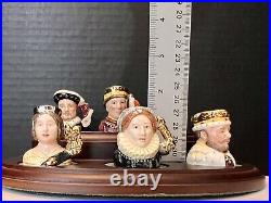 Kings and Queens of the Realm Royal Doulton 1.5 Jug Set Feat Queen Elizabeth