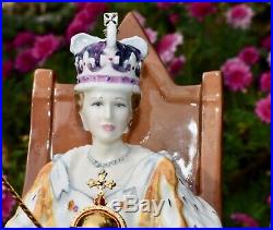 Rare Royal Doulton QUEEN ELIZABETH II CORONATION Figurine HN4476 Limited Edition
