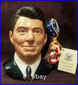 Rare USA 40th President Ronald Reagan Large Jug Royal Doulton D6718 Gold Silver