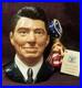 Rare-USA-40th-President-Ronald-Reagan-Large-Jug-Royal-Doulton-D6718-Gold-Silver-01-xvk