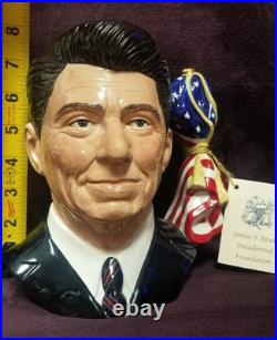 Rare USA 40th President Ronald Reagan Large Jug Royal Doulton D6718 Gold Silver