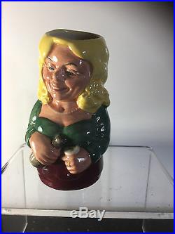 Rare figurine Toby / Character jug BETTY BITTERS Royal Doulton D6716 England