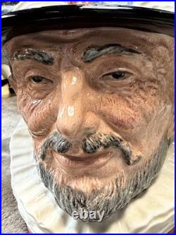 Royal Doulton Character jugs Set of 3 Beefeater English Translucent China