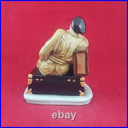 Royal Doulton Figurine HN4418 The Railway Sleeper 6739 RD