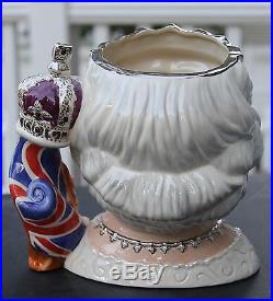 Royal Doulton Queen Elizabeth II D7256 Character Jug of the Year 2006