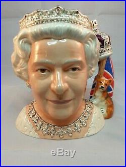 Royal Doulton Queen Elizabeth II D7256 Character of the Year Jug 2006 MINT