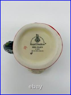 Royal Doulton SANTA #D6900 & MRS. CLAUS #D6922 Wreath Handle Mini Toby Jugs 3