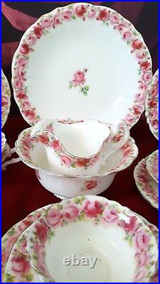Vintage Royal Doulton Pattern 7114 Raby Rose tea set 8 services milk jug sugar b