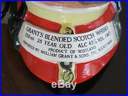 William Grant 25 Yr Old Scotch Whiskey Decanter Royal Doulton Toby Jug Unopened